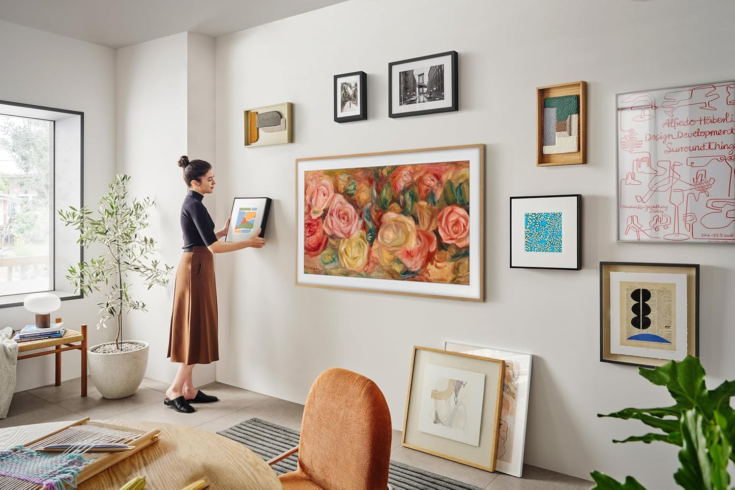 Samsung The Frame QLED 4K Smart TV 2024 - Art Mode, Pantone Validated Color, Customizable Bezel, Alexa, Dolby Atmos